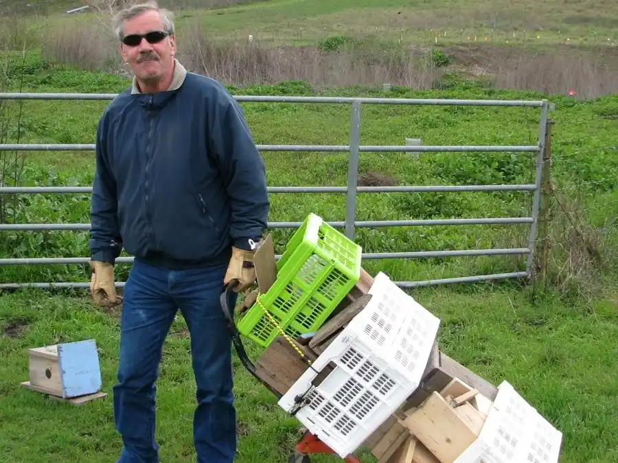 Bringing Bluebirds Back to our Open Space Bringing Bluebirds Back to our Open Space